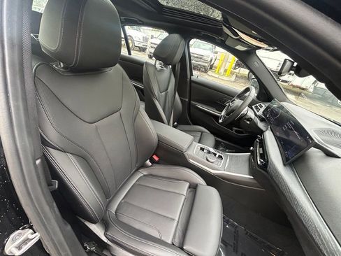 Used 2025 BMW 330i Sedan image 32