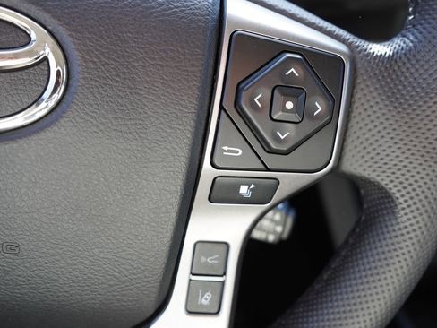 Used 2023 Toyota Tacoma SR5 AWD/4WD image 28