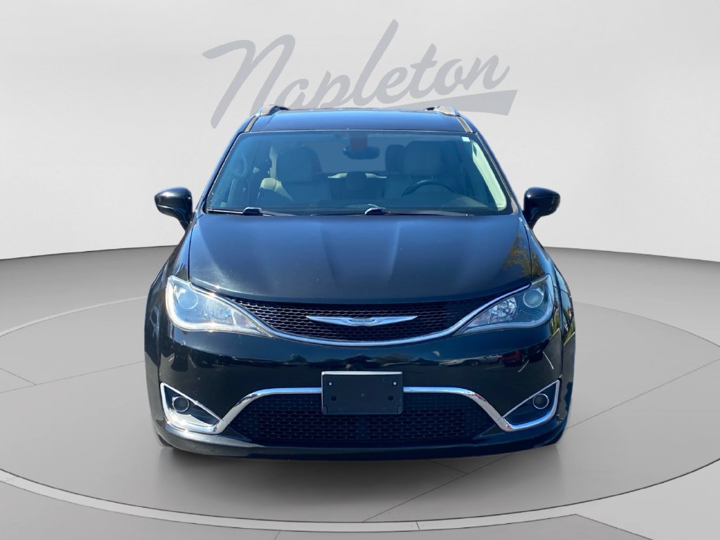 Used 2017 Chrysler Pacifica Touring-L Plus FWD image 9