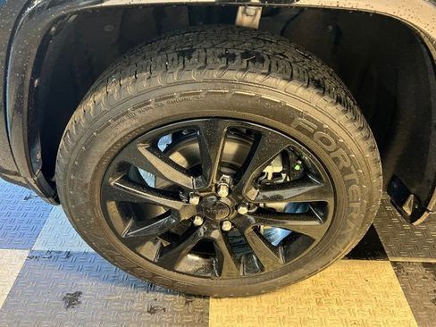 Used 2020 Jeep Grand Cherokee Altitude image 9