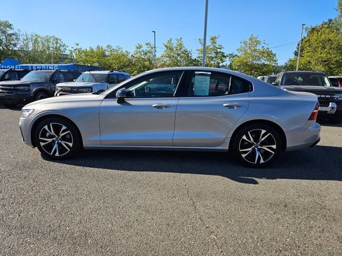 Used 2025 Volvo S60 B5 Core AWD/4WD image 8