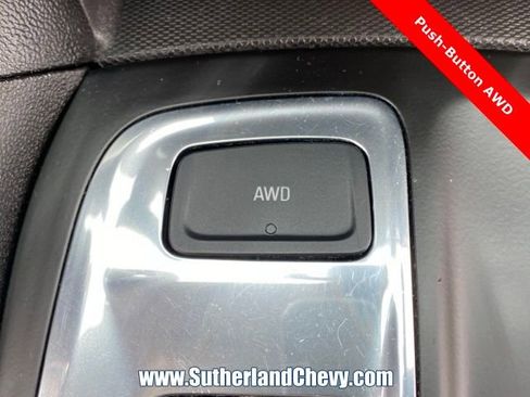 Used 2022 Chevrolet Equinox LS image 31