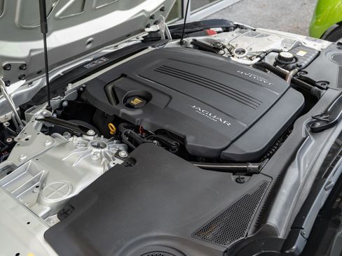 Used 2020 Jaguar F-TYPE Coupe image 26