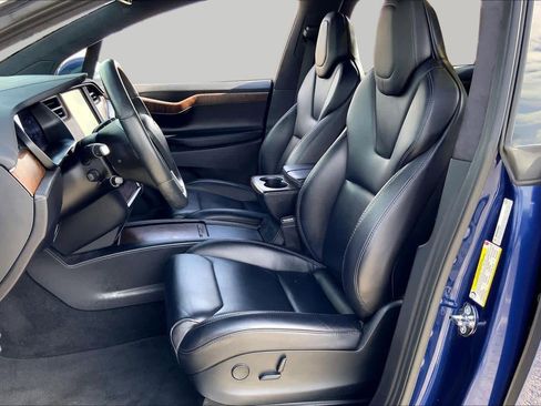 Used 2018 Tesla Model X 75D AWD/4WD image 7