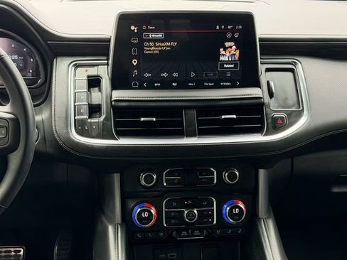 Used 2023 GMC Yukon SLT w/ SLT Premium Package RWD image 17
