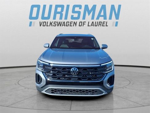 Used 2024 Volkswagen Atlas Cross Sport SE image 6