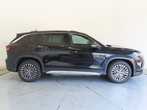 New 2025 Volkswagen Tiguan S image 2