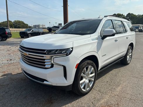 Used 2022 Chevrolet Tahoe High Country AWD/4WD image 9