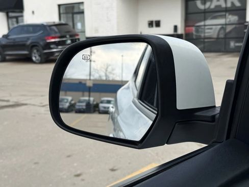 Used 2015 Nissan Leaf S w/ Charge Package image 43