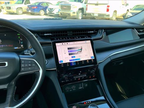 New 2023 Jeep Grand Cherokee 4WD 4xe image 6