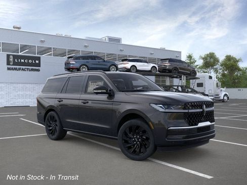 New 2026 Lincoln Navigator Reserve w/ Jet Appearance Package AWD/4WD image 7
