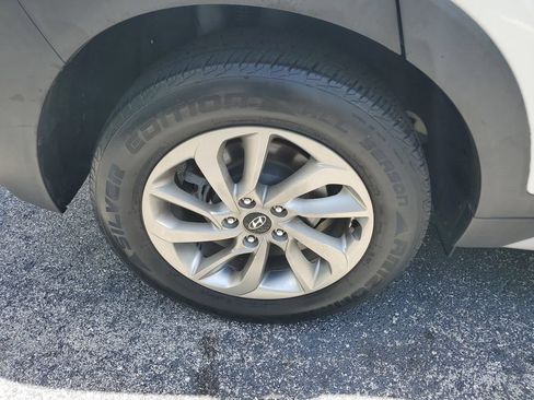 Used 2017 Hyundai Tucson SE Plus w/ Cargo Package FWD image 7
