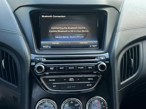 Used 2016 Hyundai Genesis Coupe 3.8 RWD image 26
