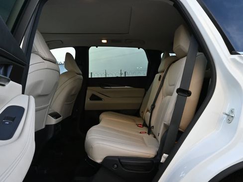 Certified 2024 INFINITI QX60 Sensory AWD/4WD image 19