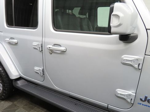 Used 2024 Jeep Wrangler High Altitude image 31