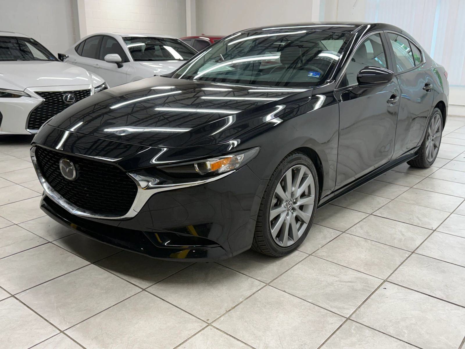Used 2022 MAZDA MAZDA3 s FWD image 3