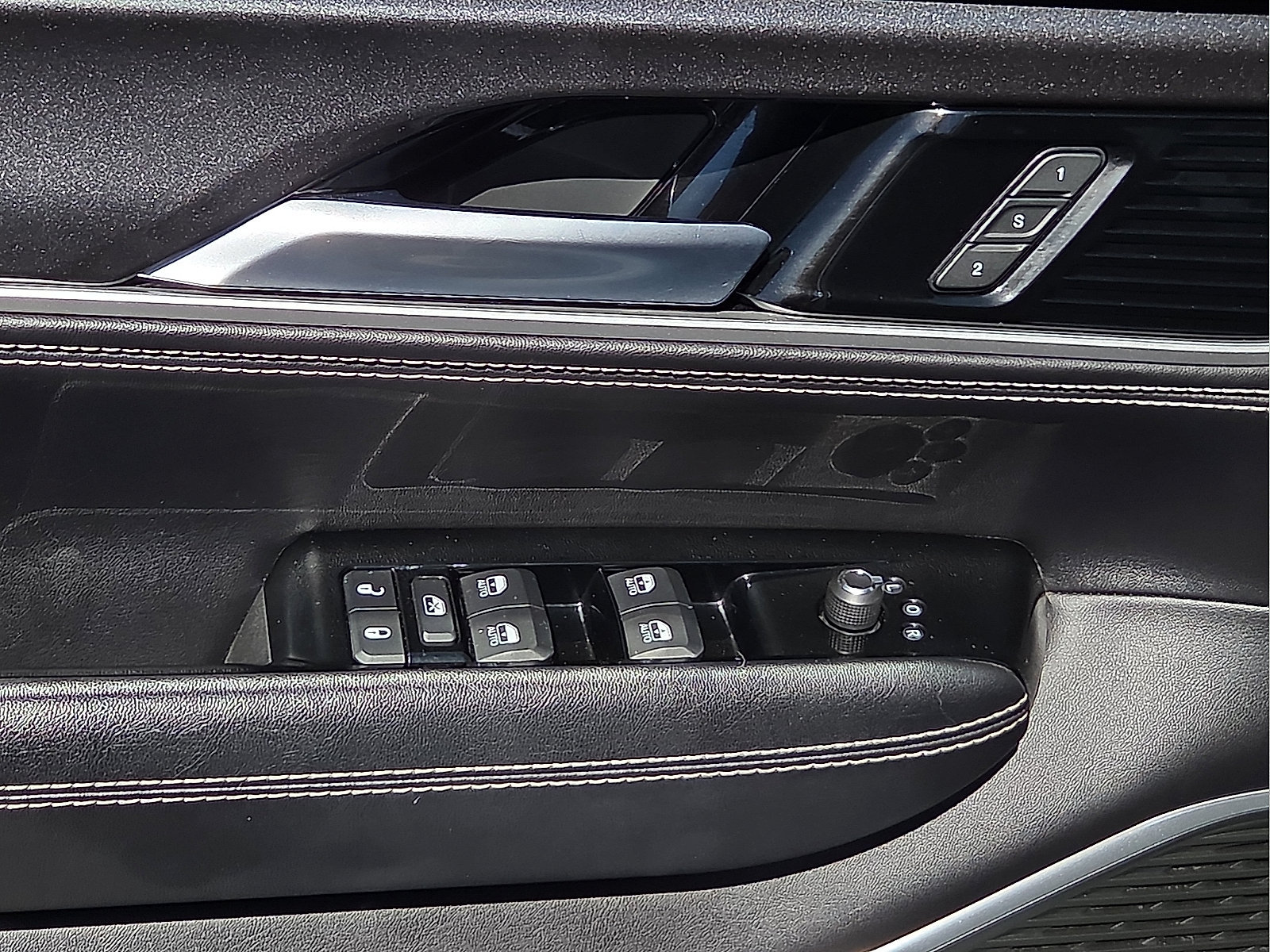 Used 2022 Jeep Wagoneer Series I AWD/4WD image 14