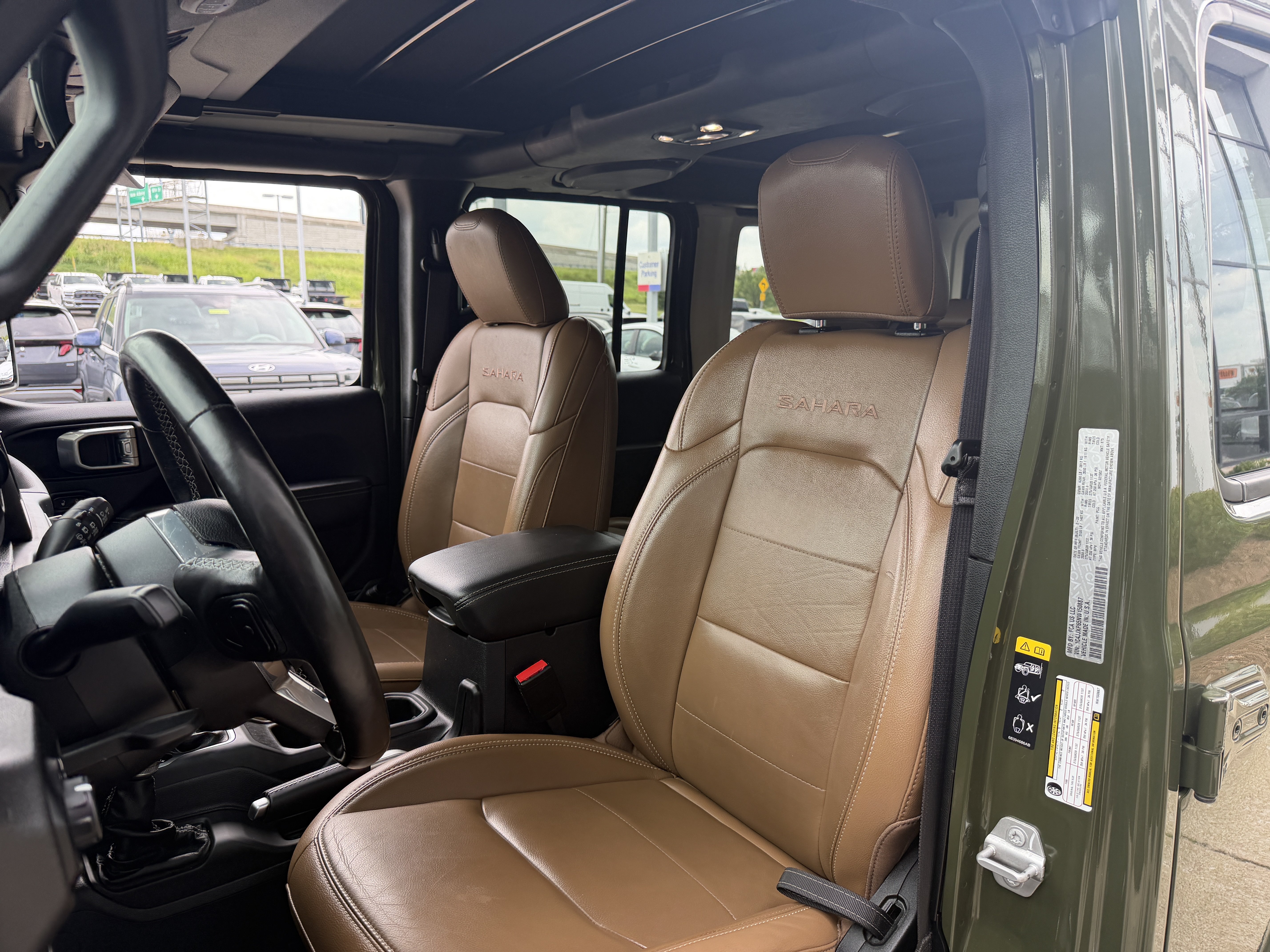 Used 2022 Jeep Wrangler Unlimited Sahara w/ Cold Weather Group AWD/4WD image 36