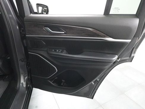 Used 2022 Jeep Grand Cherokee Limited 4xe AWD/4WD image 28