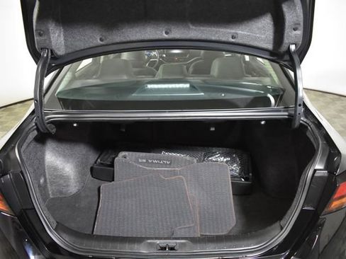 Certified 2024 Nissan Altima 2.5 SR w/ SR Premium Package image 32