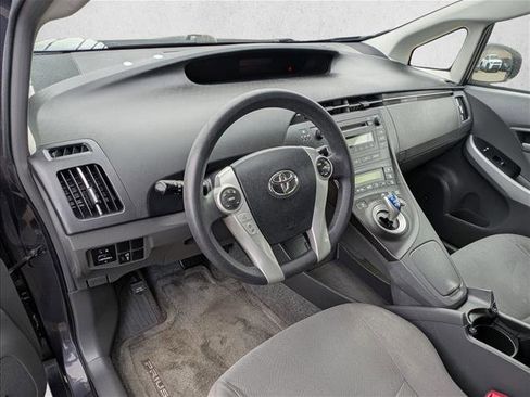 Used 2011 Toyota Prius Three image 9