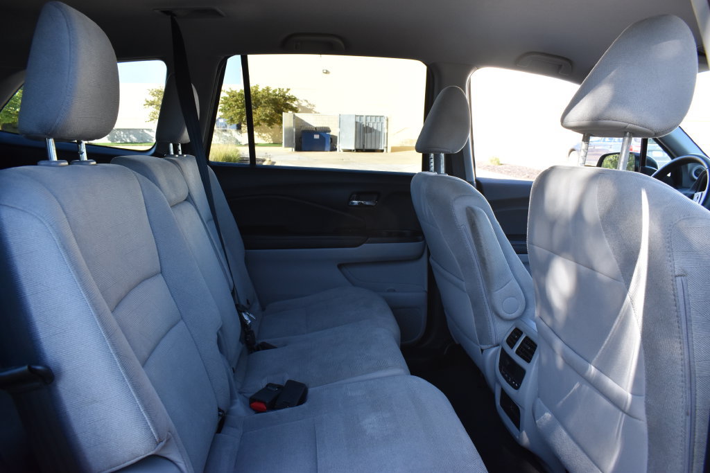 Used 2020 Honda Pilot EX image 11