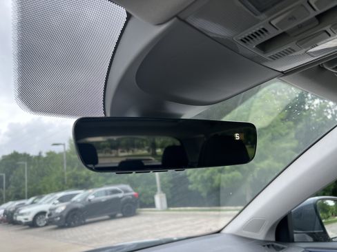 Certified 2023 Volkswagen Taos SE FWD image 24