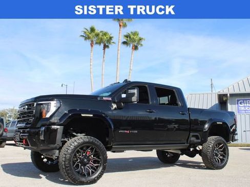 Used 2025 GMC Sierra 2500 AT4 w/ AT4 Premium Plus Package image 6