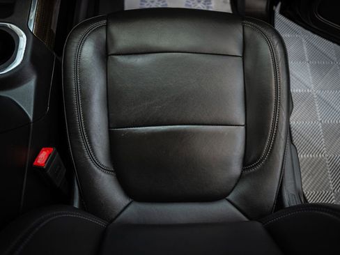 Used 2019 Chevrolet Silverado 1500 RST AWD/4WD image 34