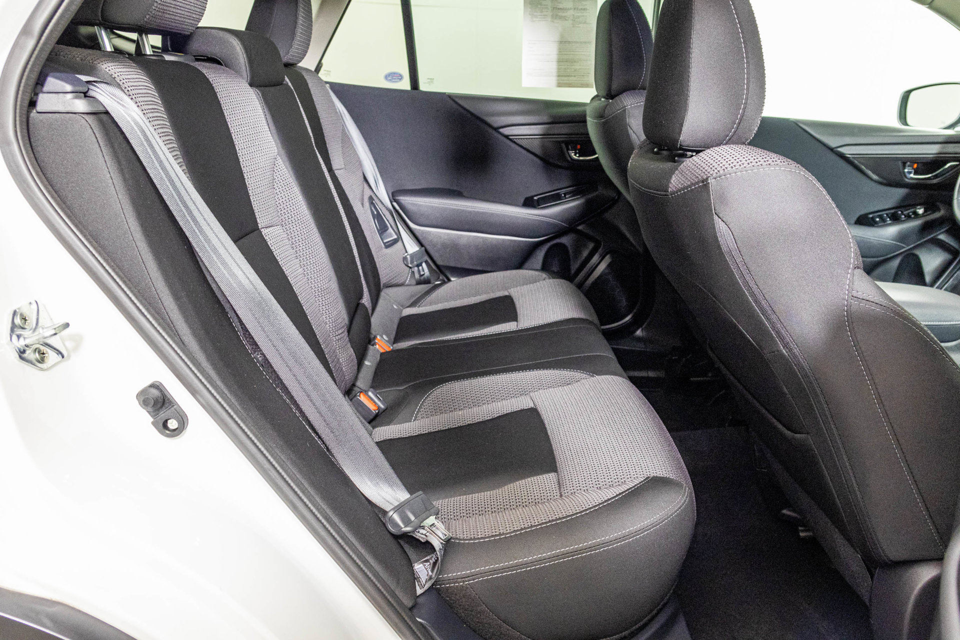 Used 2025 Subaru Outback Premium AWD/4WD image 40