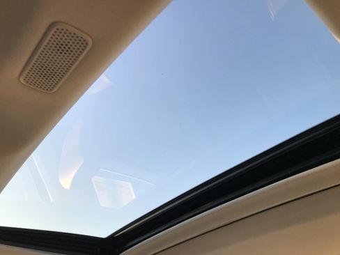 Used 2023 Lexus ES 300h w/ Premium Package image 24