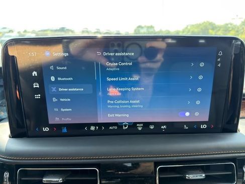 Used 2025 Lincoln Aviator Black Label w/ Black Label Special Edition AWD/4WD image 39