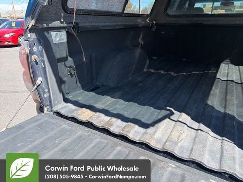 Used 2005 Chevrolet Silverado 2500 LT w/ Heavy-Duty Power Package image 31