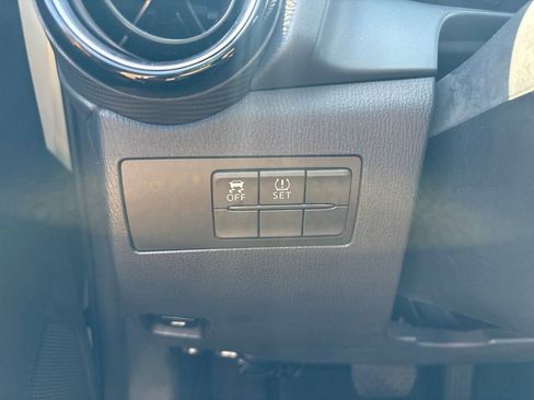 Used 2018 Toyota Yaris iA FWD image 17