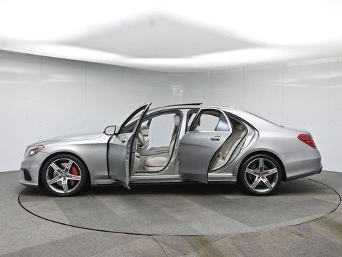 Used 2017 Mercedes-Benz S 63 AMG S 63 AMG w/ Carbon Fiber Exterior Package image 71