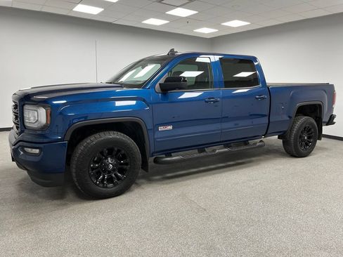 Used 2017 GMC Sierra 1500 SLT w/ All Terrain Package AWD/4WD image 5
