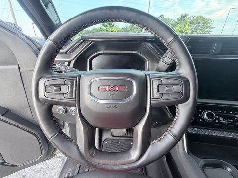Used 2024 GMC Sierra 2500 AT4 w/ Technology Package AWD/4WD image 13