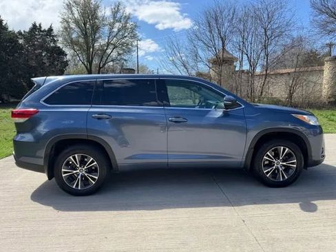 Used 2018 Toyota Highlander Plus image 6