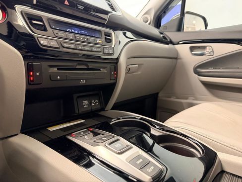 Used 2021 Honda Pilot Touring image 44