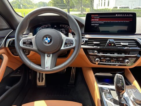Used 2023 BMW 540i w/ M Sport Package RWD image 30