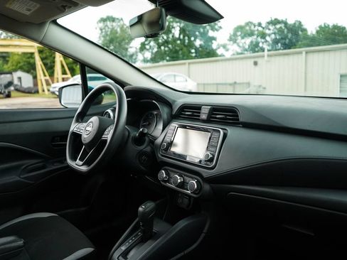 Used 2025 Nissan Versa S w/ Electronics Package FWD image 14