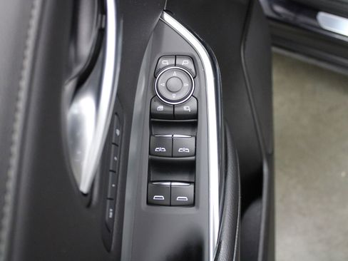 Used 2023 Cadillac XT4 Premium Luxury AWD/4WD image 13