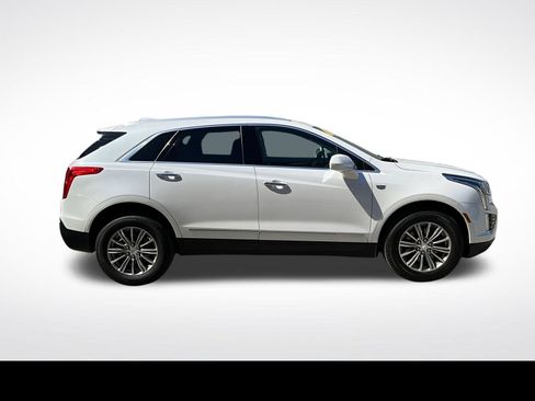 Used 2017 Cadillac XT5 Luxury w/ Driver Awareness Package FWD image 21