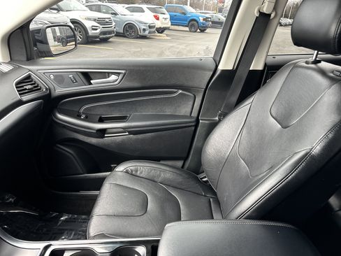 Used 2019 Ford Edge Titanium w/ Equipment Group 301A image 23