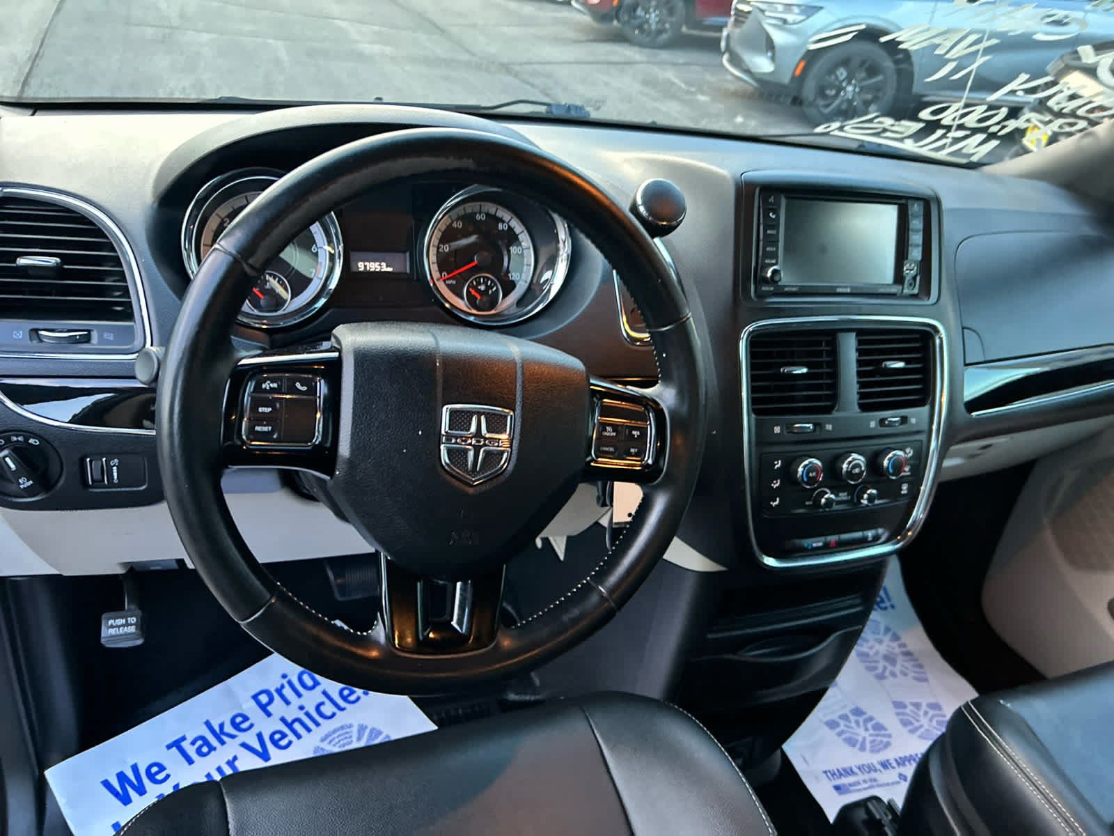Used 2018 Dodge Grand Caravan SXT FWD image 13