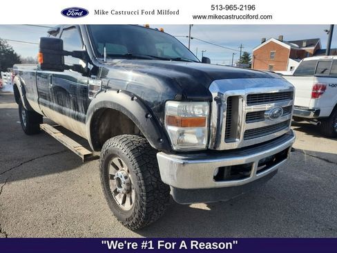 Used 2010 Ford F350 Lariat image 2