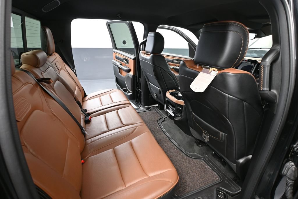 Used 2022 RAM 1500 Limited w/ Body-Colour Bumper Group AWD/4WD image 37