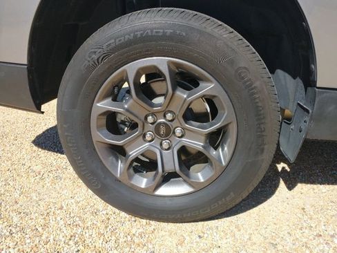 Used 2023 Ford Maverick XLT image 33