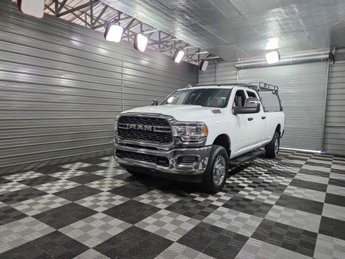 Used 2024 RAM 3500 Tradesman w/ Chrome Appearance Group image 44