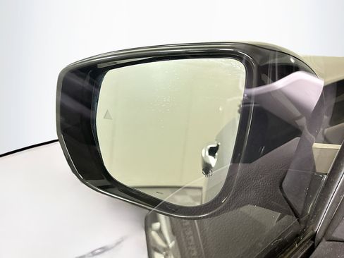 Used 2022 Jeep Grand Cherokee L Limited image 16